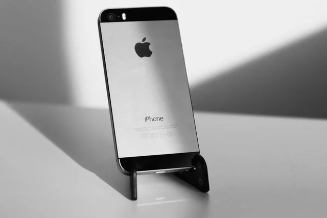 Best Buy iPhone in 2026 featured image showing top iPhone picks and models to avoid